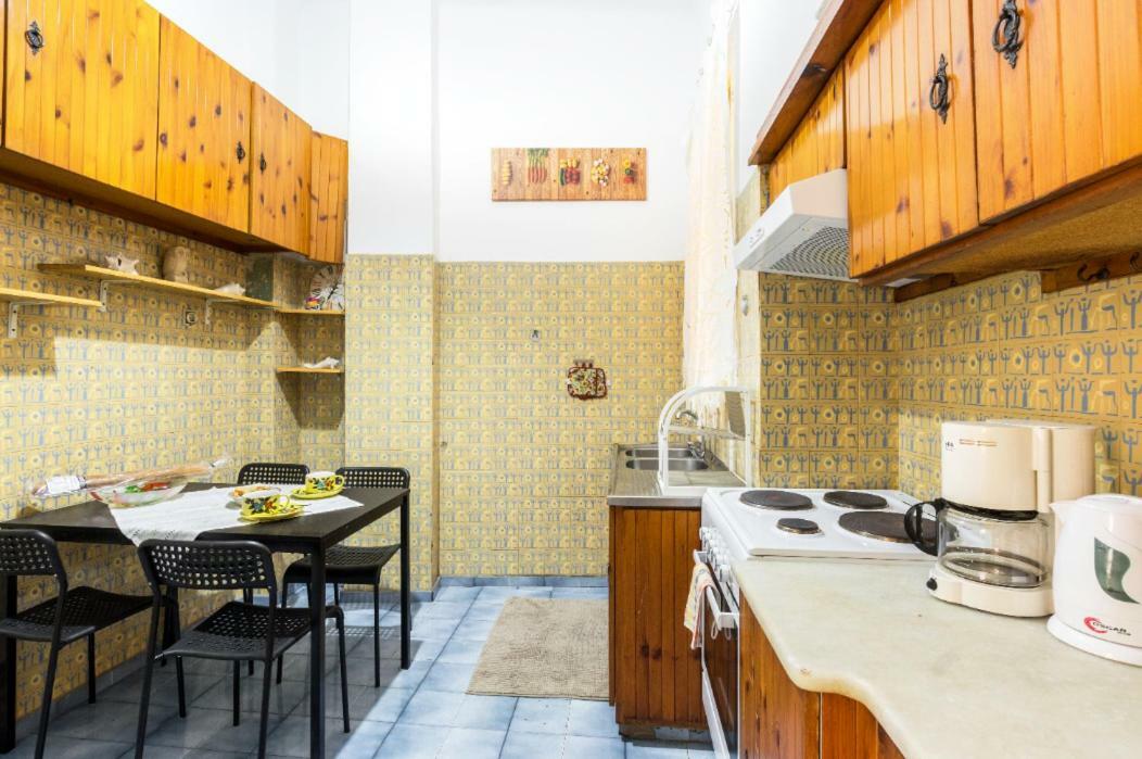 Beautiful Appartment Under Akropolis! Ateny Zewnętrze zdjęcie